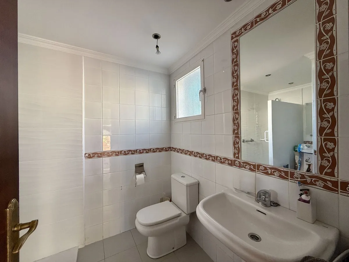 30228585-2b6f-4c0c-ad75-c0cf9fdb16f2