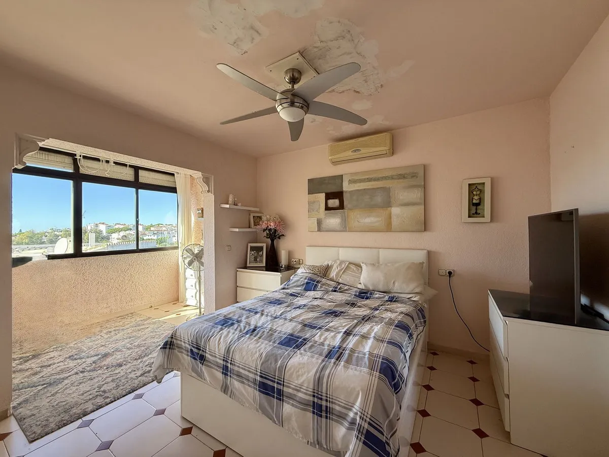 73f75f65-6407-476a-9736-9a56f754e1df