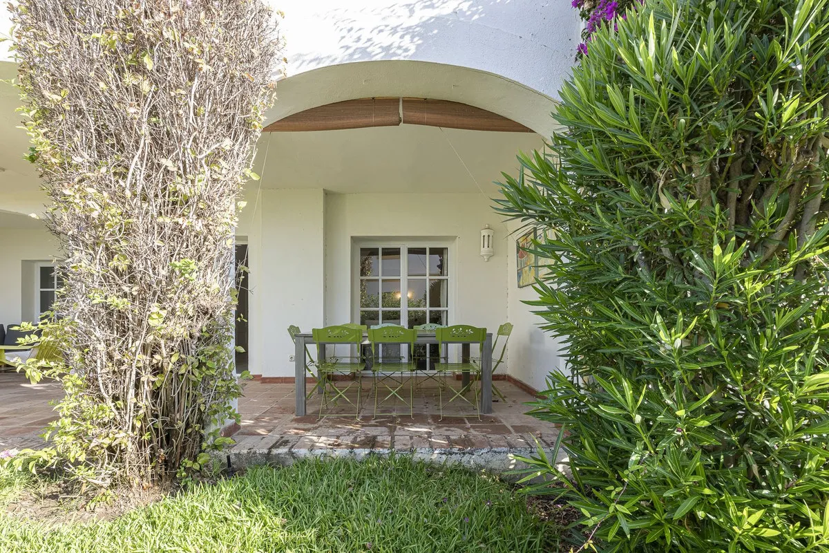 1ea3035e-34b5-4ae3-b80d-5c14b197327b