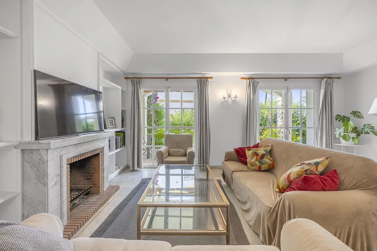 6de5a7ea-e2a3-4c67-b625-b041600bd6f2