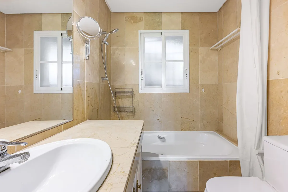 a40ed5c4-9bf4-420b-a015-b035b9988dd0