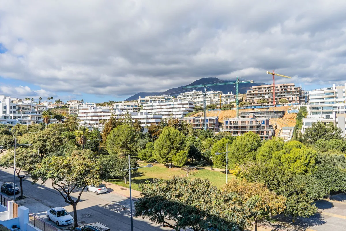 7c64b2b8-98e2-4cd9-9433-a327ceaebfe7