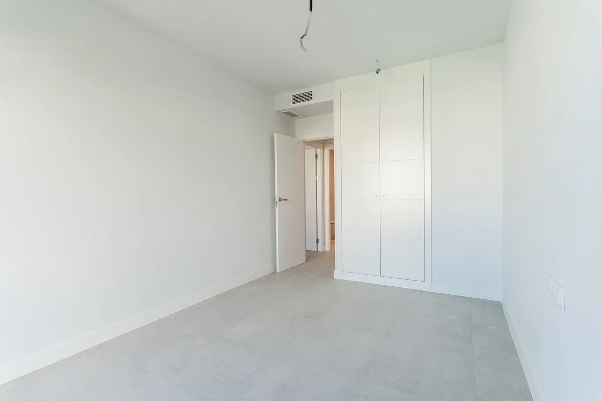 e32ae54d-2f3c-48c1-af11-f206b216d1d4