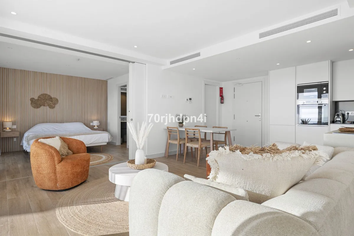 c7f95815-6a30-4cdb-ba8c-df3d44b479ad