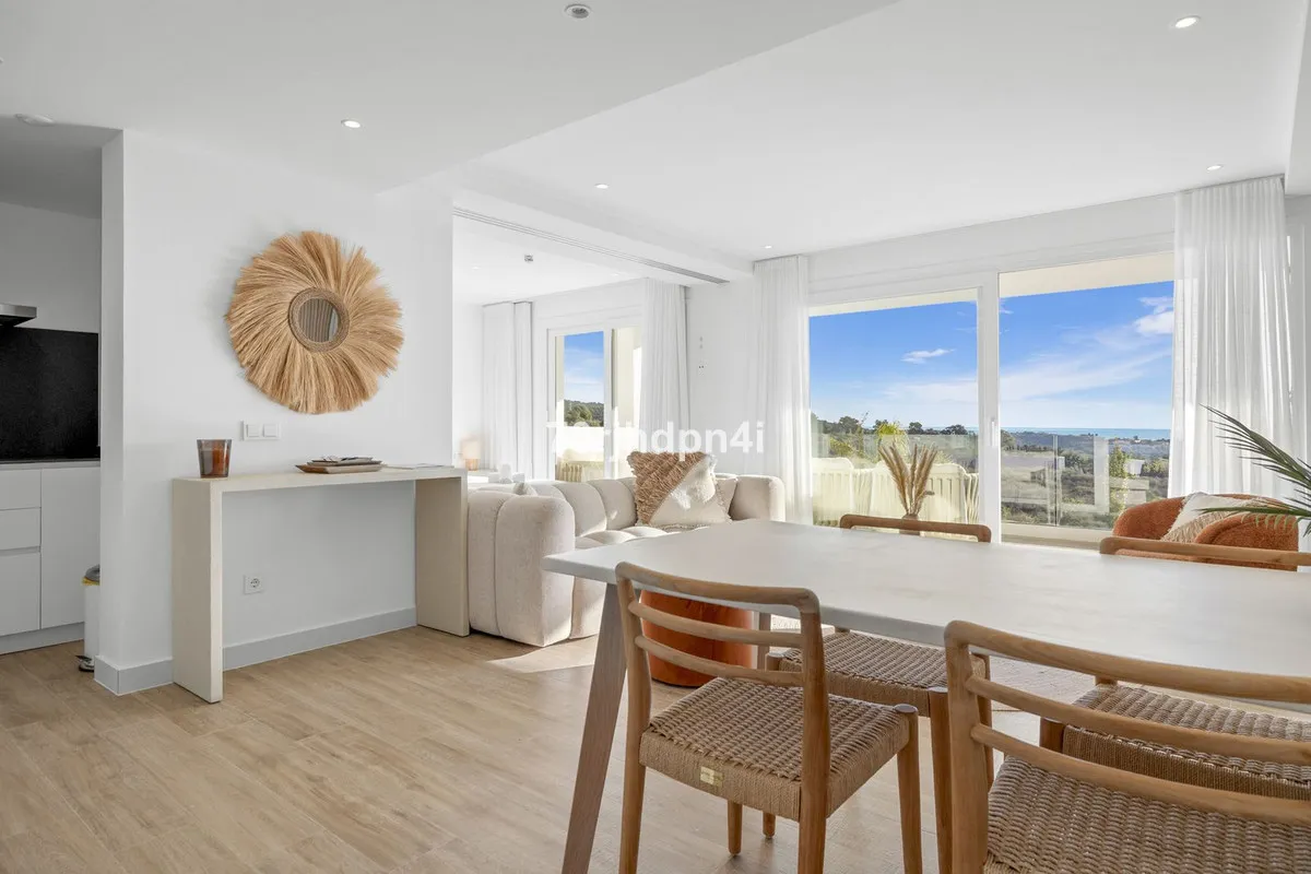 e51dc8cd-3a75-4e3d-8837-4de1bc6381a5