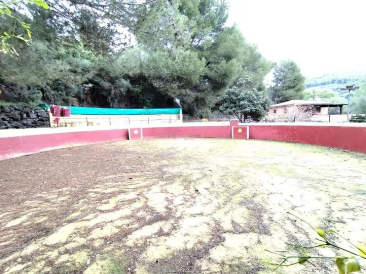 1bd455b6-3510-4b84-8bad-d75cb72c2513