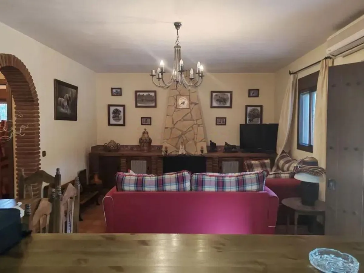 6f6eeffd-a67c-465c-b947-c61c96e7568a