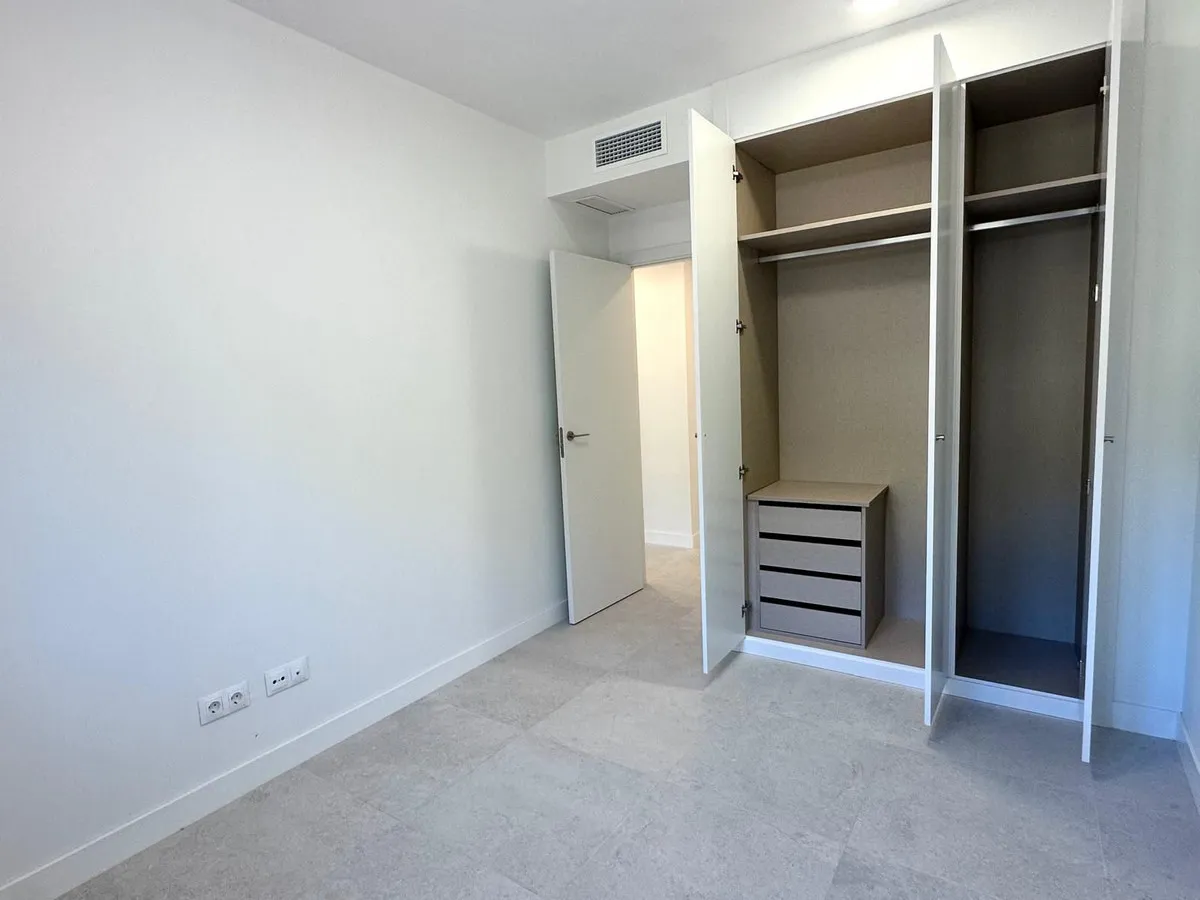 1ee40790-f0d8-4852-8c99-a440e24c9256