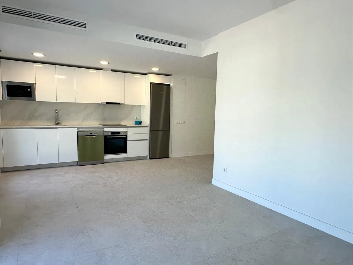 6c21d667-c0e5-483e-9f17-a11dfe5b9543