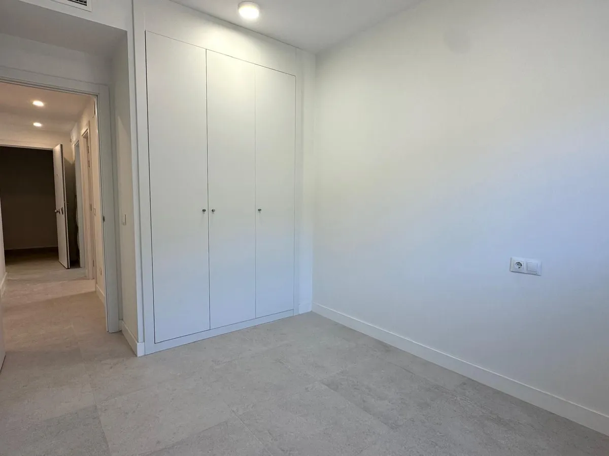 9dbd8aee-08b0-48e9-b5f2-92770ba4c86d