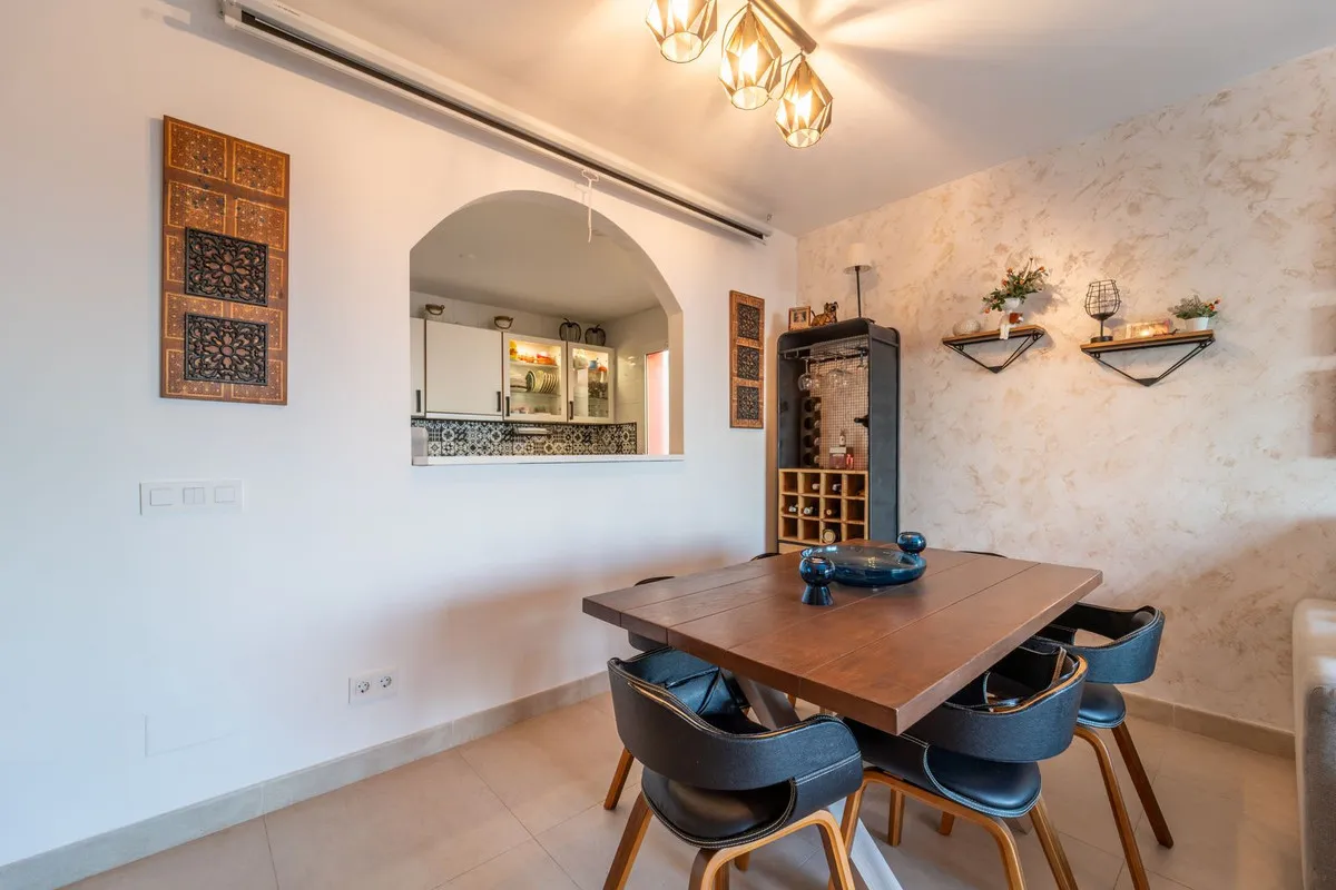 04160b35-6037-4b3c-ba1d-2d374c955dc4