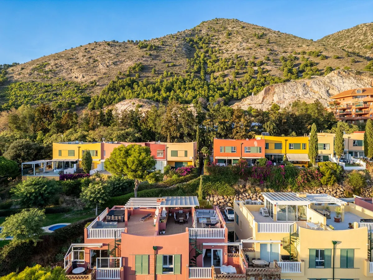 247ca9c8-4115-453f-9a71-ae08b35963dc