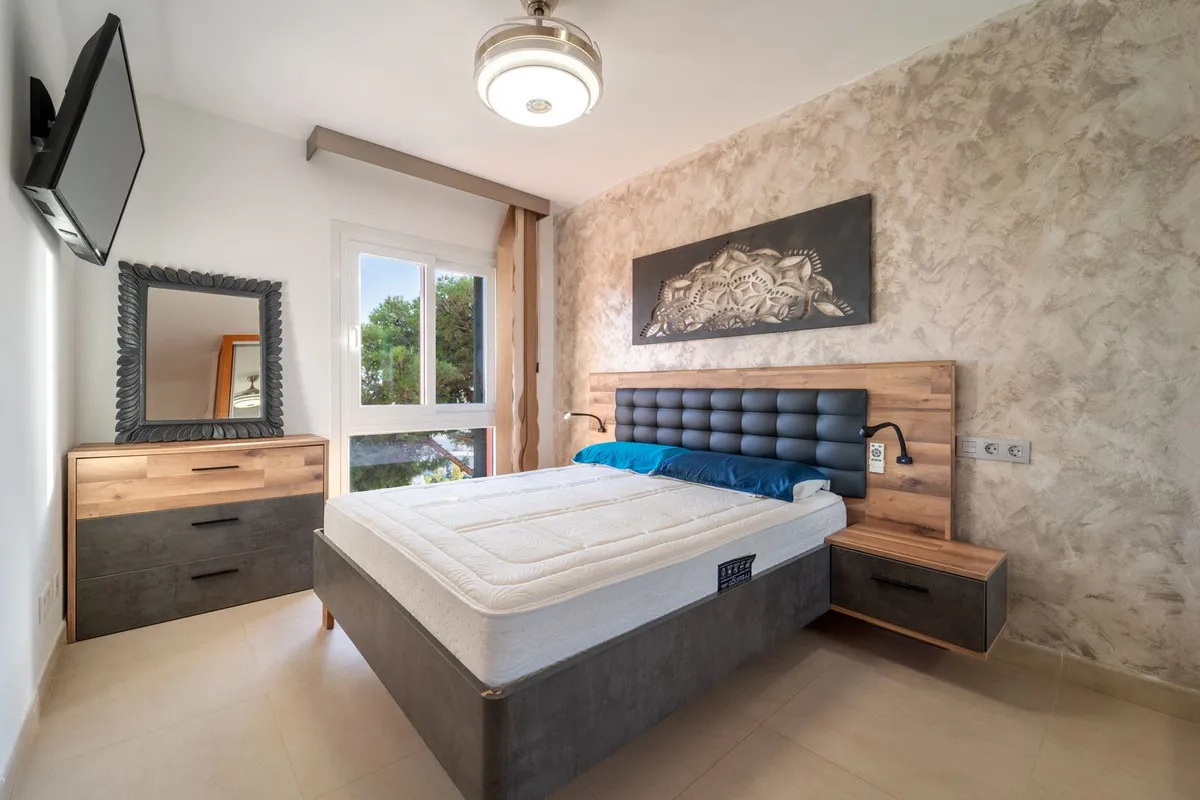 d338735d-179c-41ed-9c00-910e6c2929c7