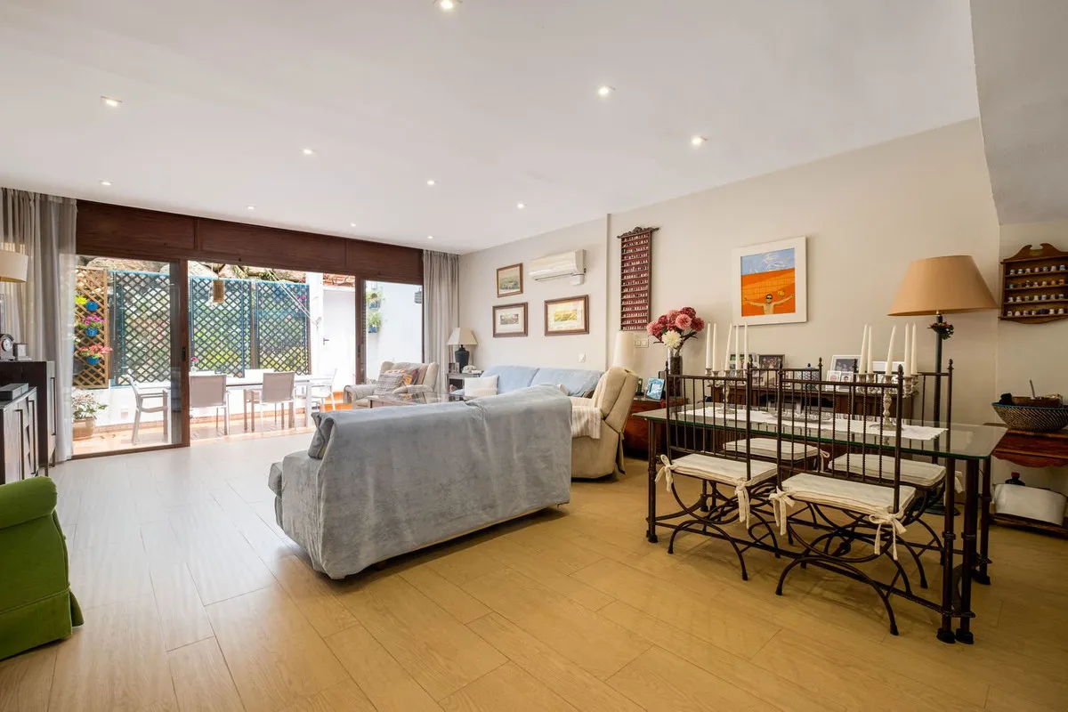 250f0fbe-2b8f-4030-bb20-e03b486a9c37