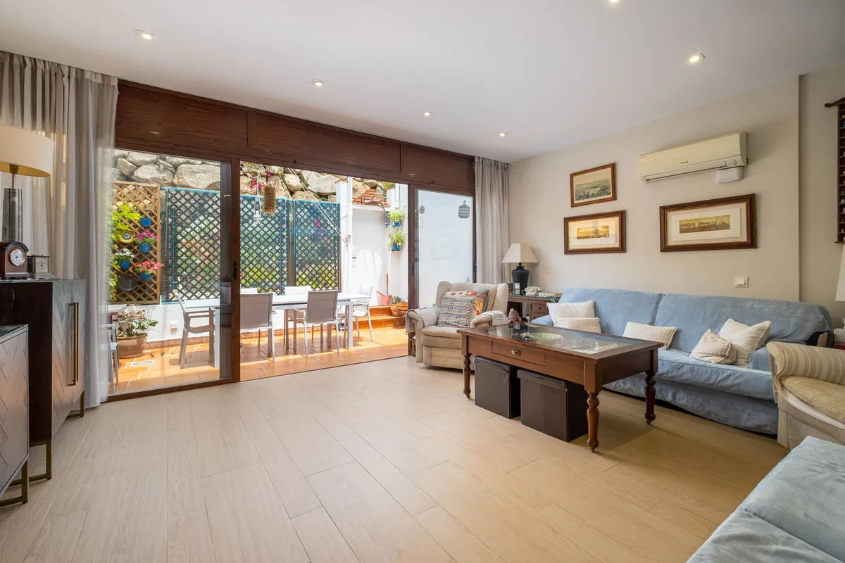 3a561828-dc58-430a-b30e-d14095547458