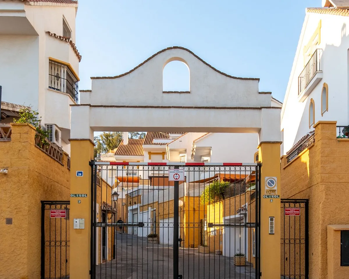 53702a18-b74f-4336-8f0c-07fa8a8edbf8