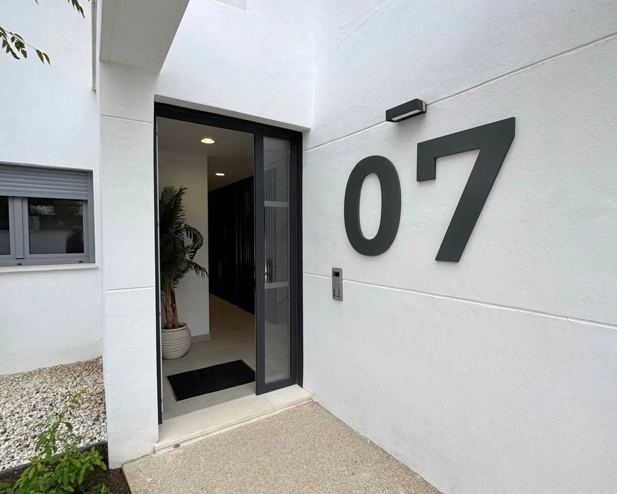 adb264db-8e9c-407e-9b25-d558a595fec0