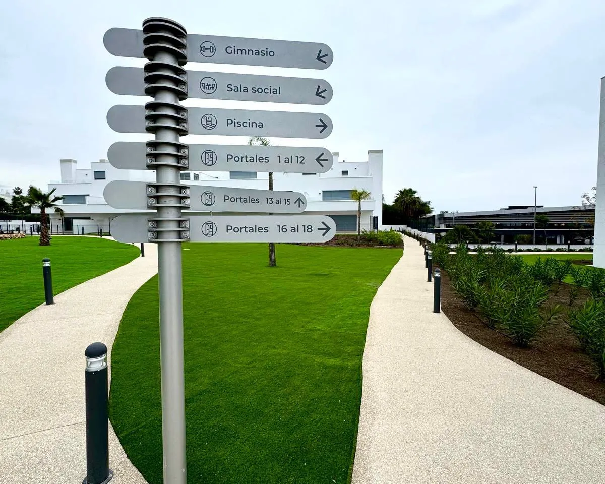 b0de2275-4b2c-4d1d-a664-8b8954838ae2