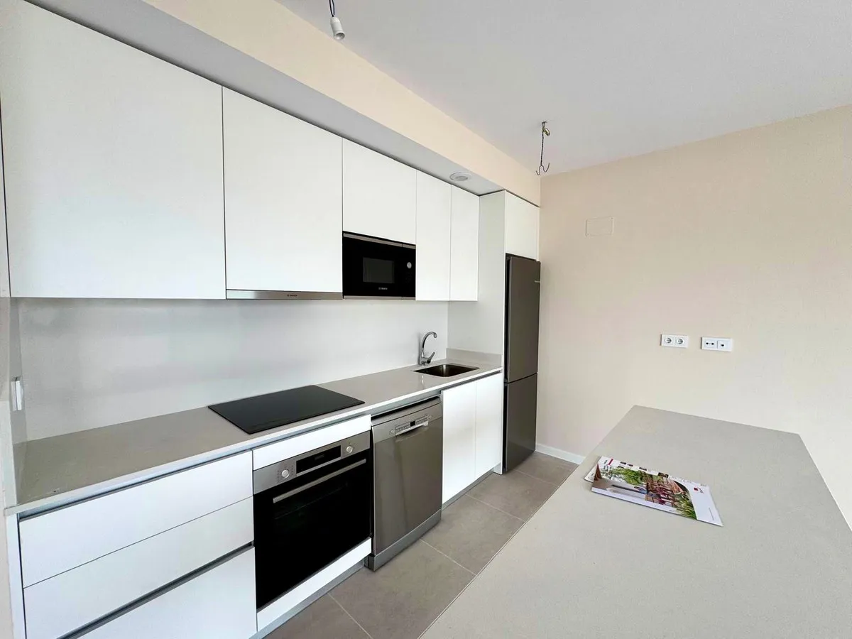 e047baa8-df36-449e-bf54-57ce4b368c8c