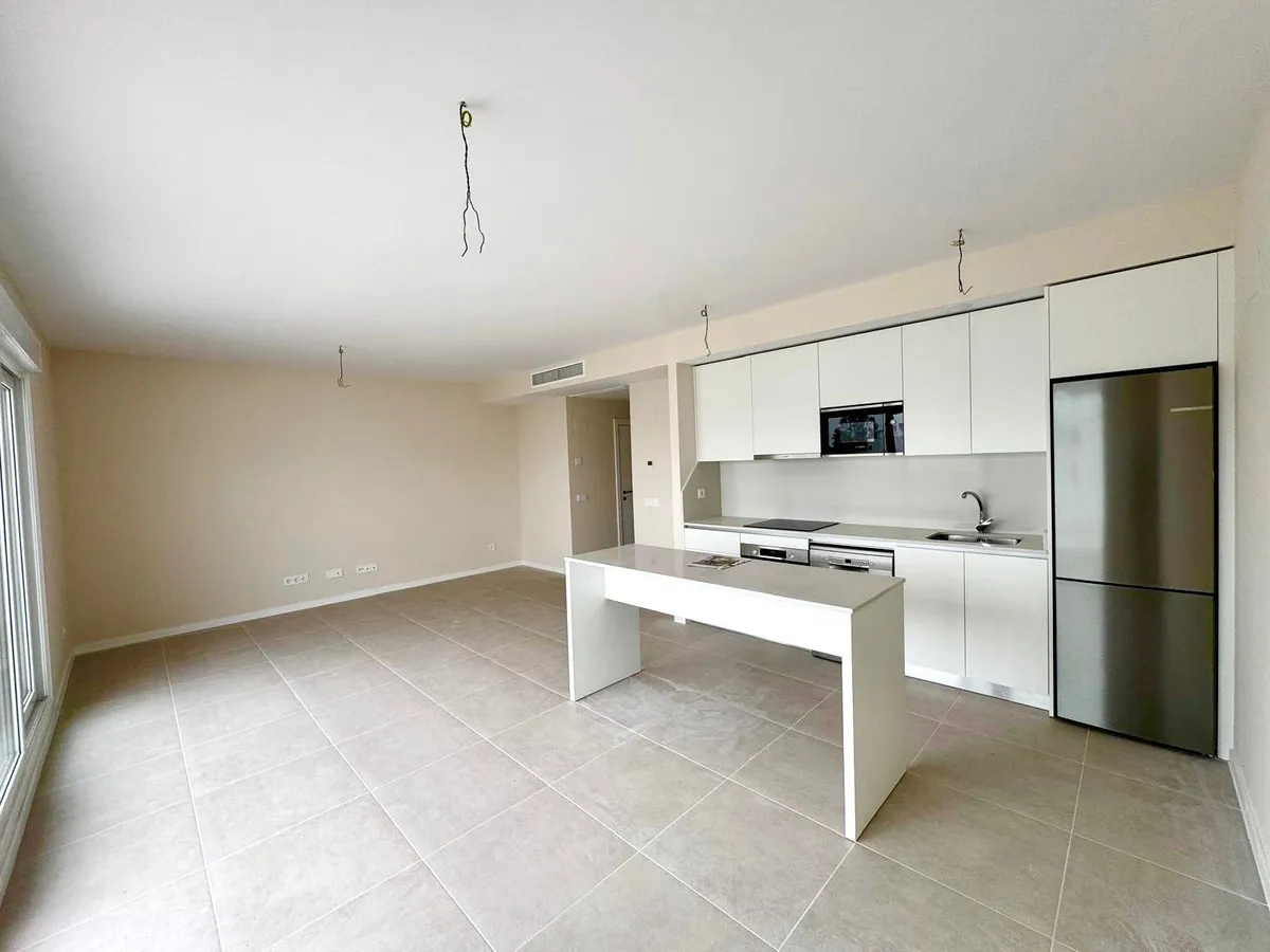 e85f24d8-e3d1-4519-889b-3c4a96d6ba7b