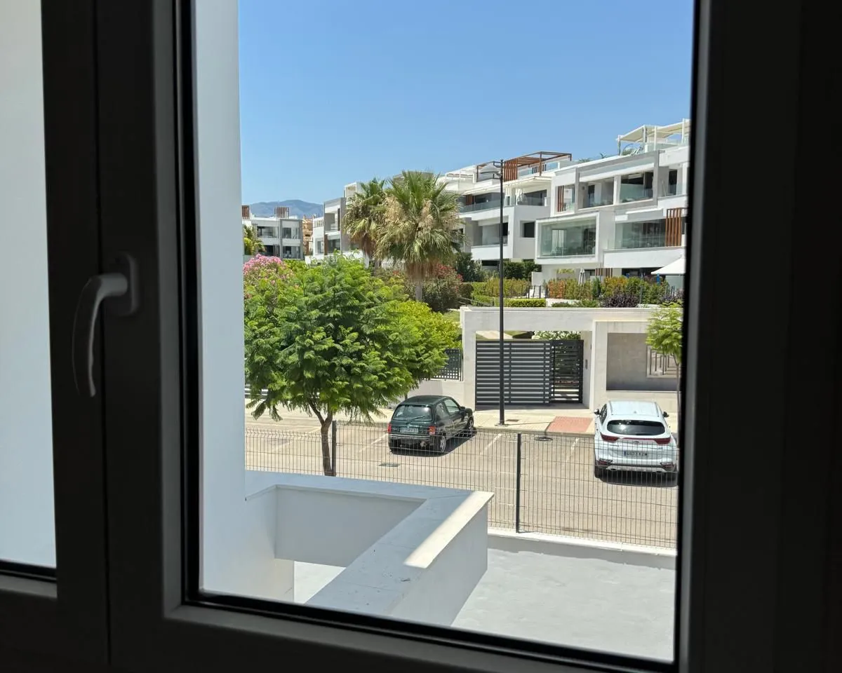 f82cc8c4-72b2-43fe-a7be-d69fba1fa5ee