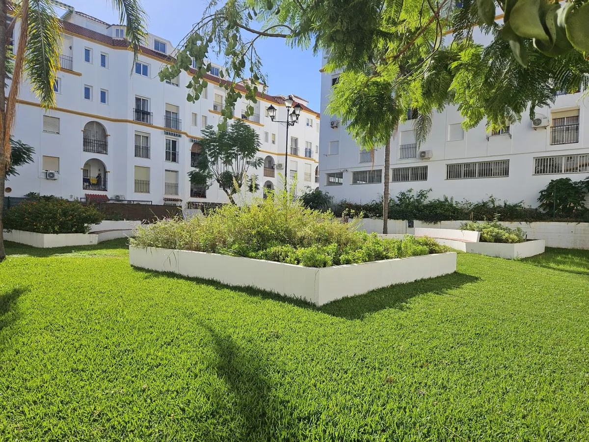 5e826162-b60c-4ac0-949a-21281bd60dba