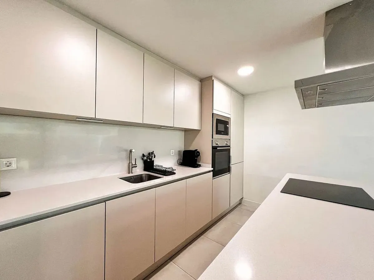 11a79b50-efb7-441e-942a-8a717321e952