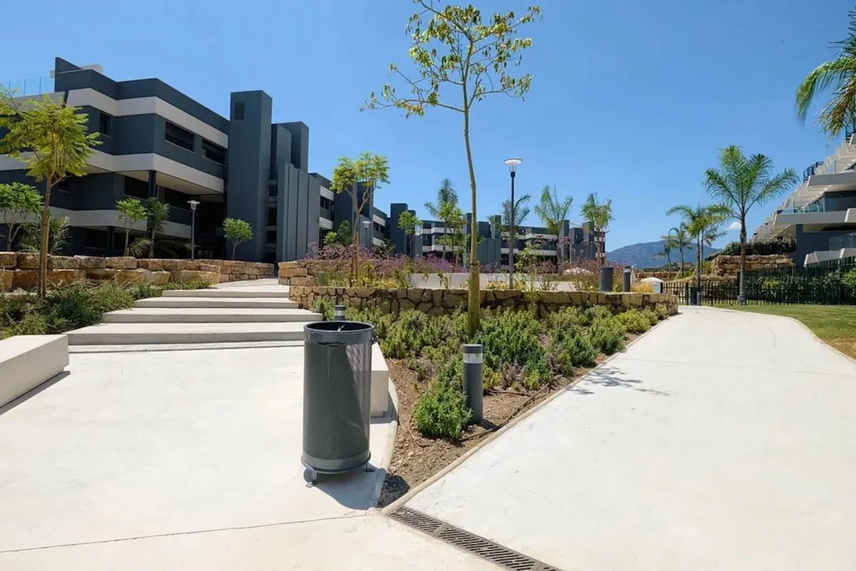 280f3bd4-e38e-445b-893c-a86c9154aa5d