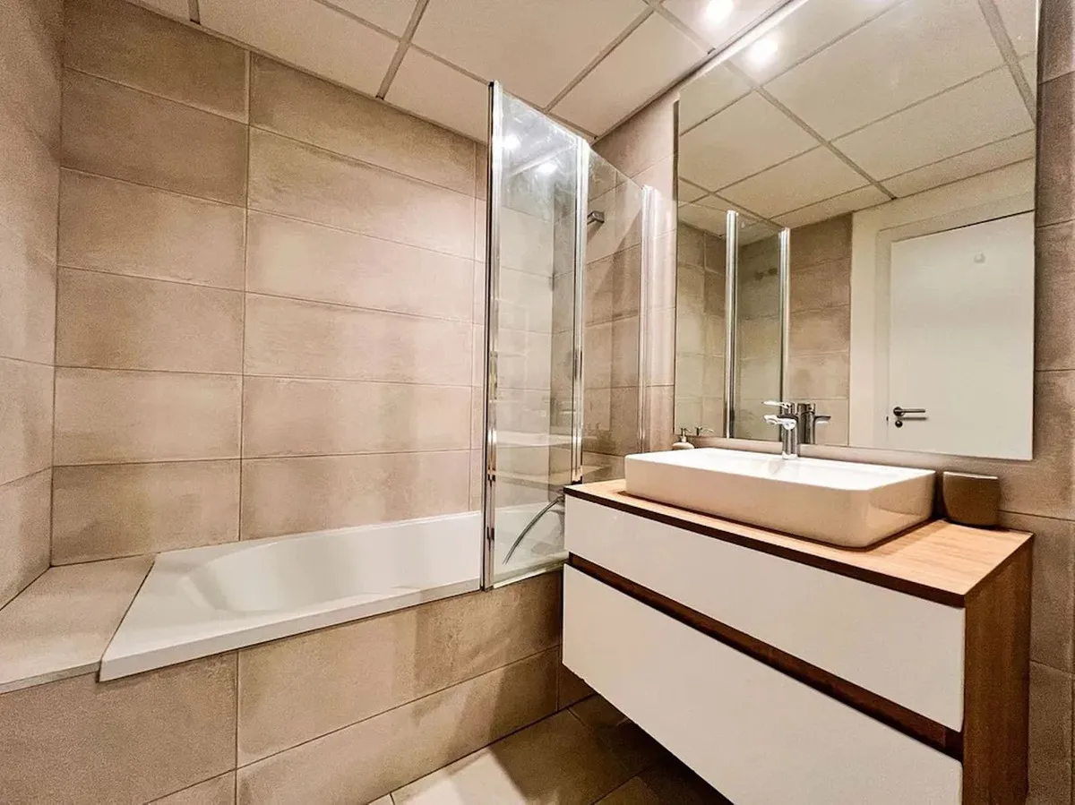 2d604dfa-238b-4872-90a4-916280068005