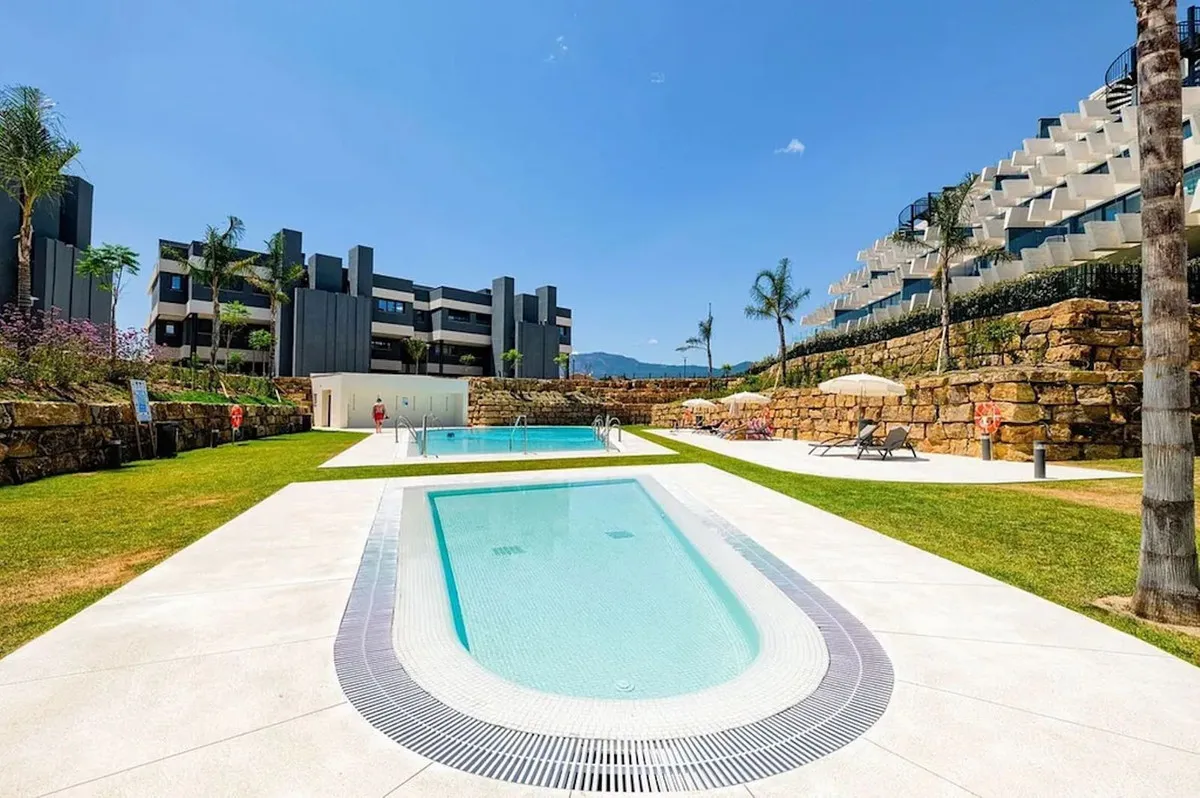 ddc670dd-2ebf-4699-9a7d-d7dc820a8ff3