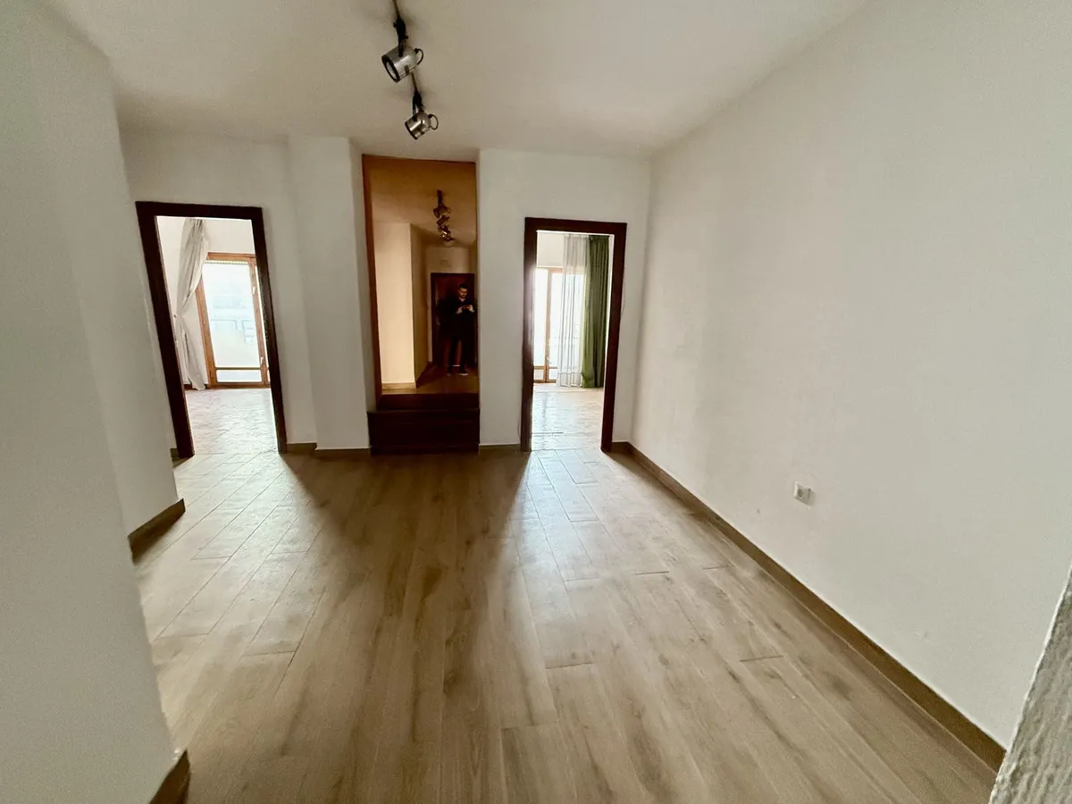 a6bf2a2e-6836-47d2-898a-7e8d48892740