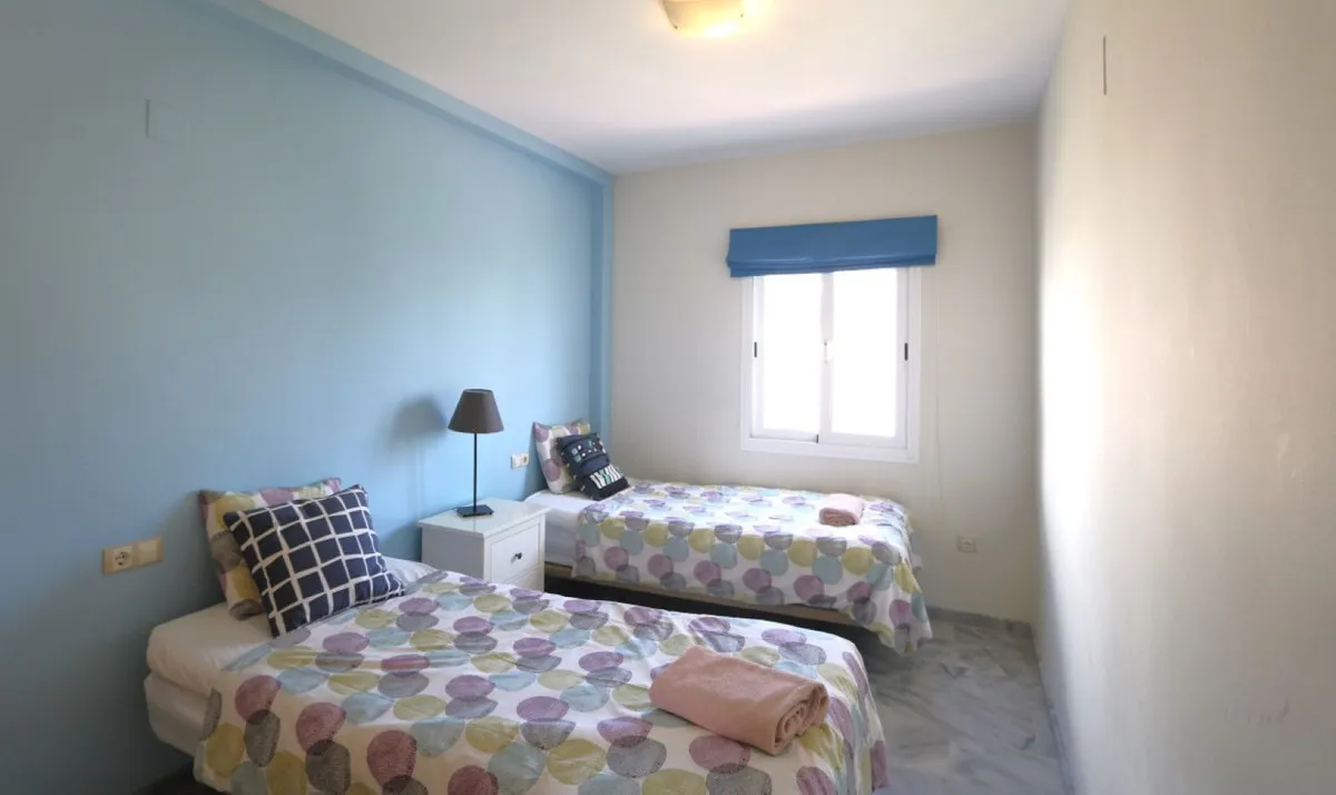 d819ee4e-826d-4a95-b32d-1cbb9d459815