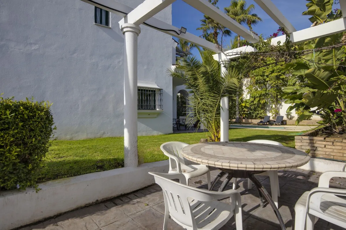 5e66bf78-8831-4f72-b17c-3571323c5d13