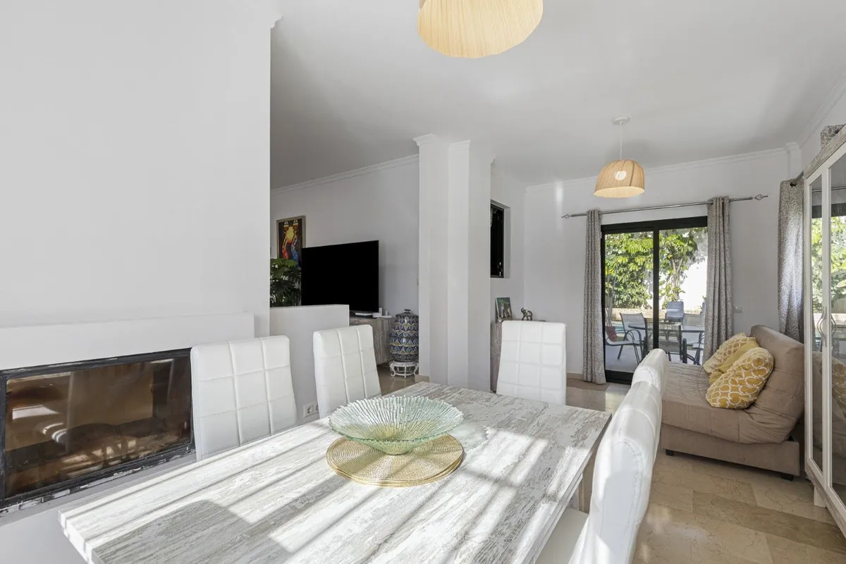 7a774b1a-76b9-48e2-8044-052345ae75f8