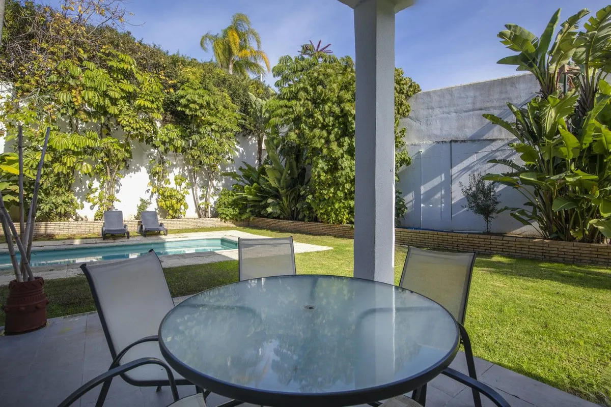 8d9e32b5-29d6-4bfc-a13b-723dc567a4ad