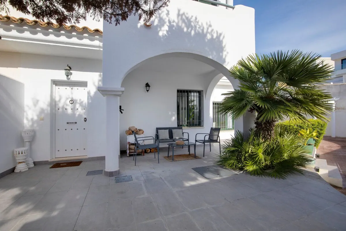 c1185928-3f2c-4e95-9f89-301589307ba5