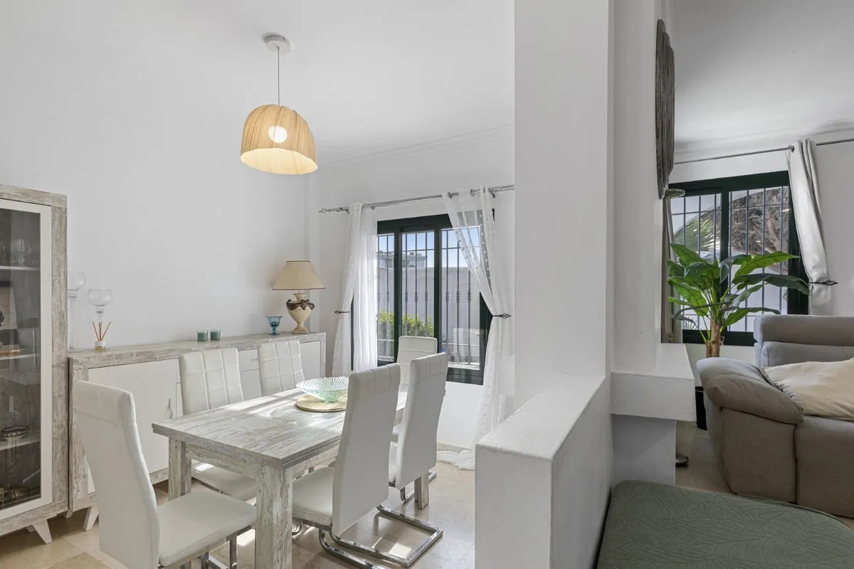 ca039676-85f3-4319-955b-037a8caf5344