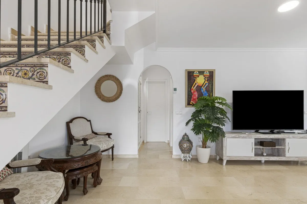 e6705628-d148-44b7-bd46-3b7c690cb6a5