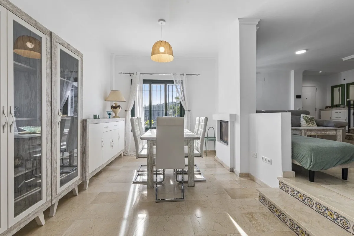 ee74490a-e066-41ea-8fd7-78c6b706c3c2