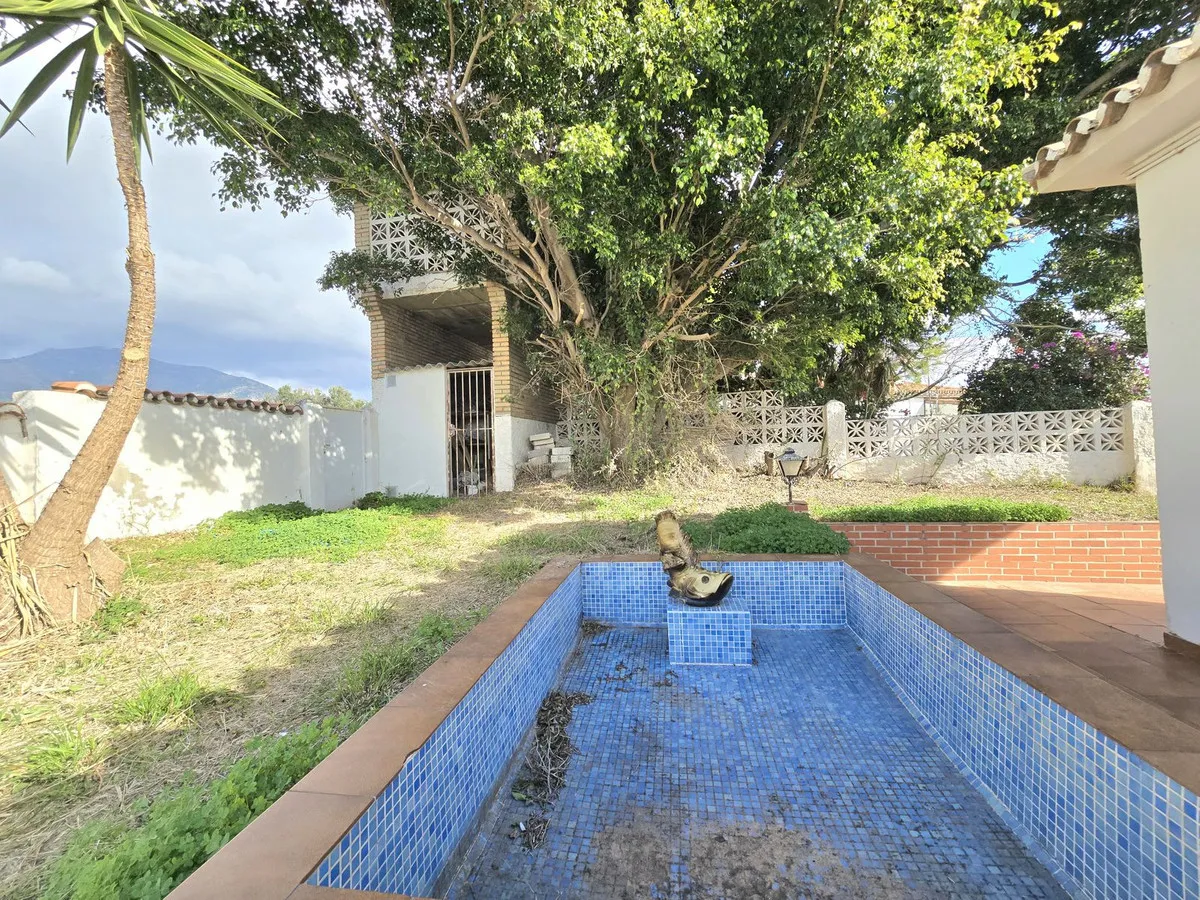 76ed918b-957d-41e1-ada1-4ec04d11d6cf