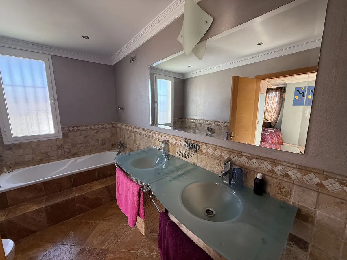 ec3372d1-fe63-41bd-bc5b-a3392a89295e