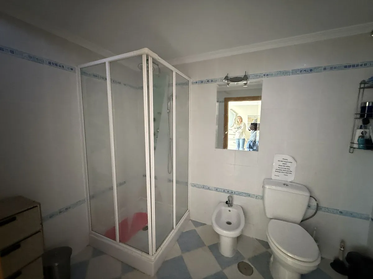 eff3e1a9-99f7-4fd7-b41a-13394ee70432