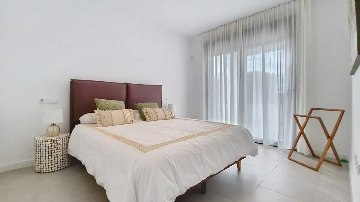 4889153d-996b-44ed-978a-e187fa5ee730