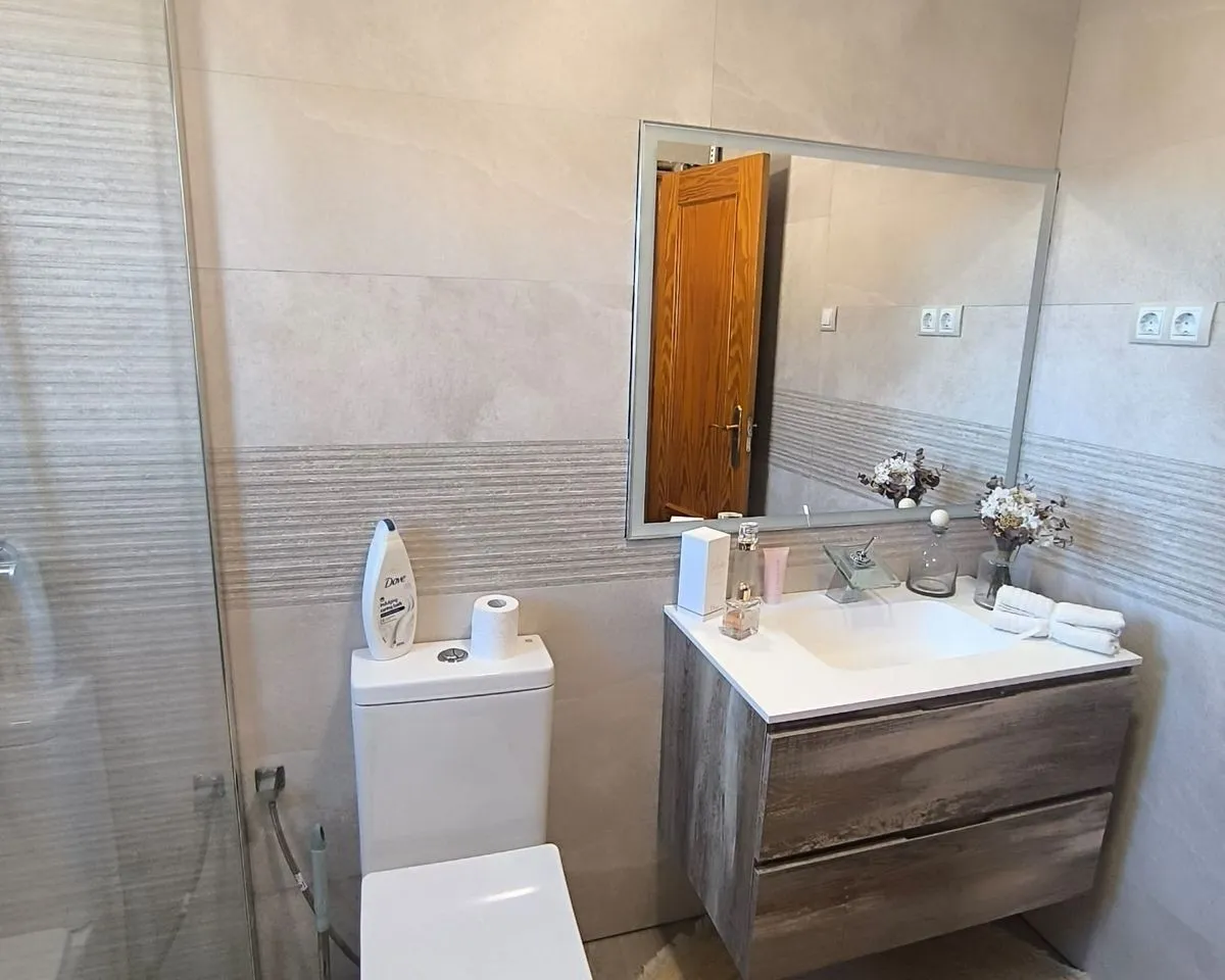 d102ee27-25a3-4dd8-ab75-893422e8091b