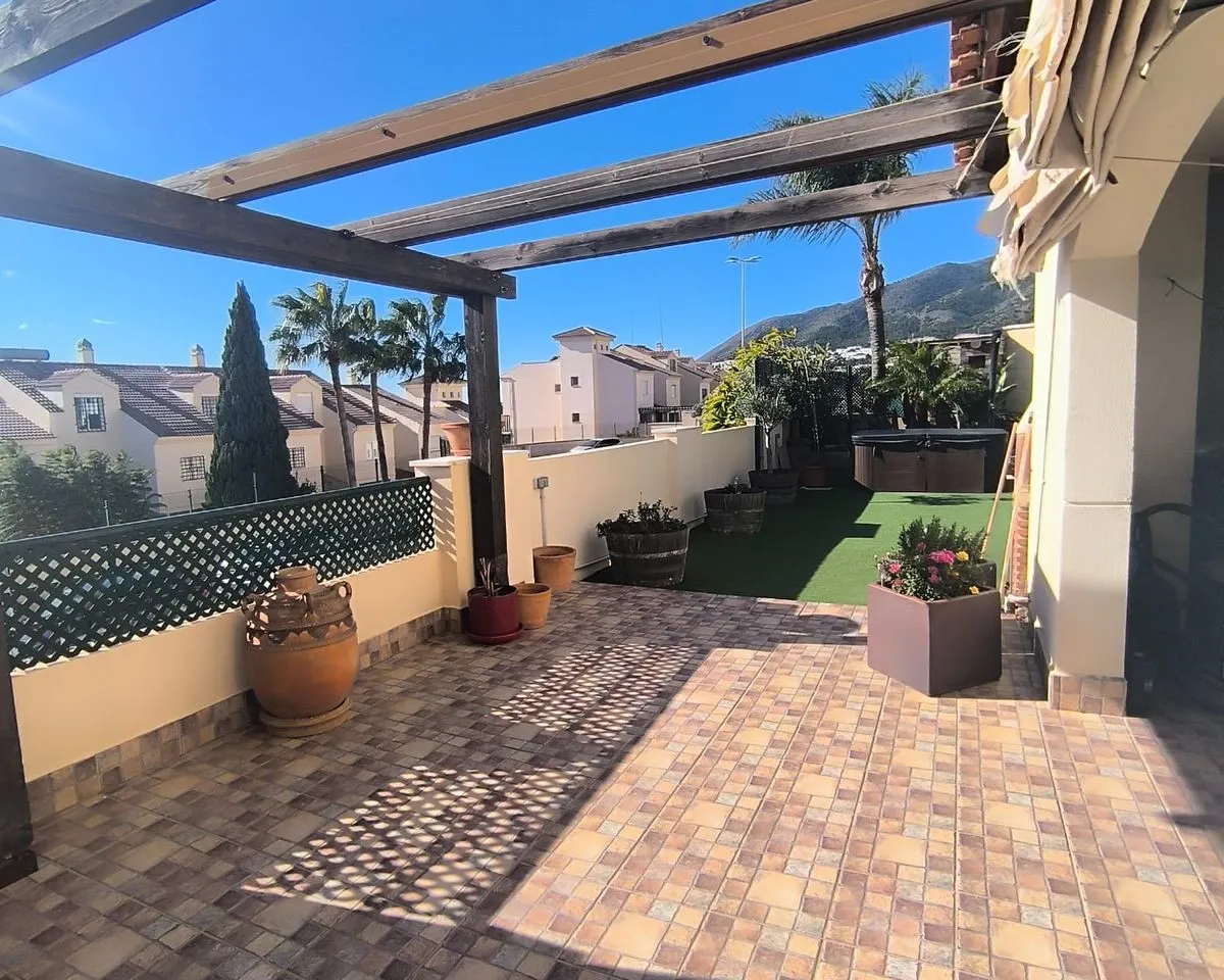 eecbce3a-a4bb-45c9-95a3-3234d20376ad