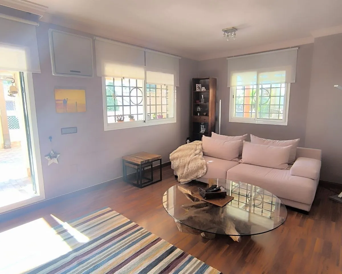 f37cc0bb-367f-48e9-93d9-39adc4f55f49