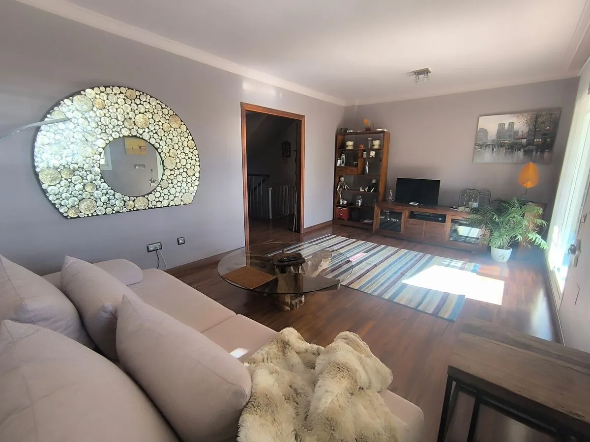 f8bae640-caac-468f-b886-ed0fef4f66e9