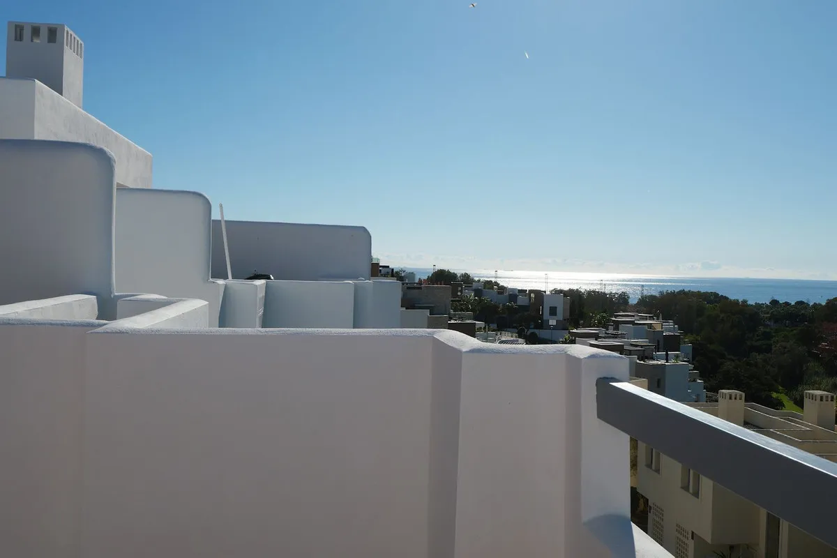 f2d086fa-dd56-4842-ab59-a9b227608c1d