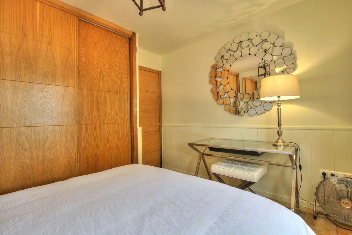 d5d6a43a-af60-4a37-8bce-611d4b3a6fca