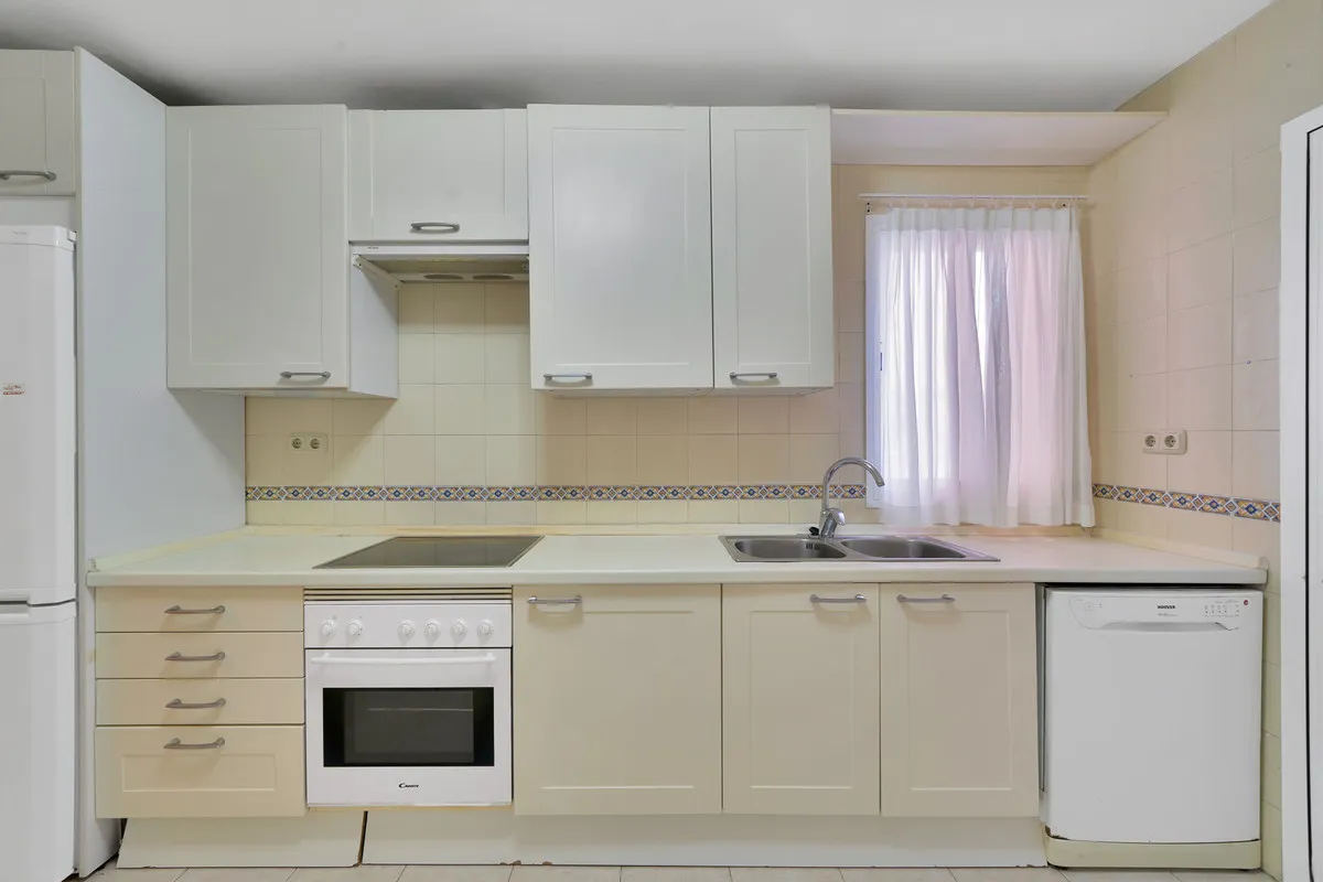 61a13ec0-d557-431e-8f5c-b4e81bf0ea93